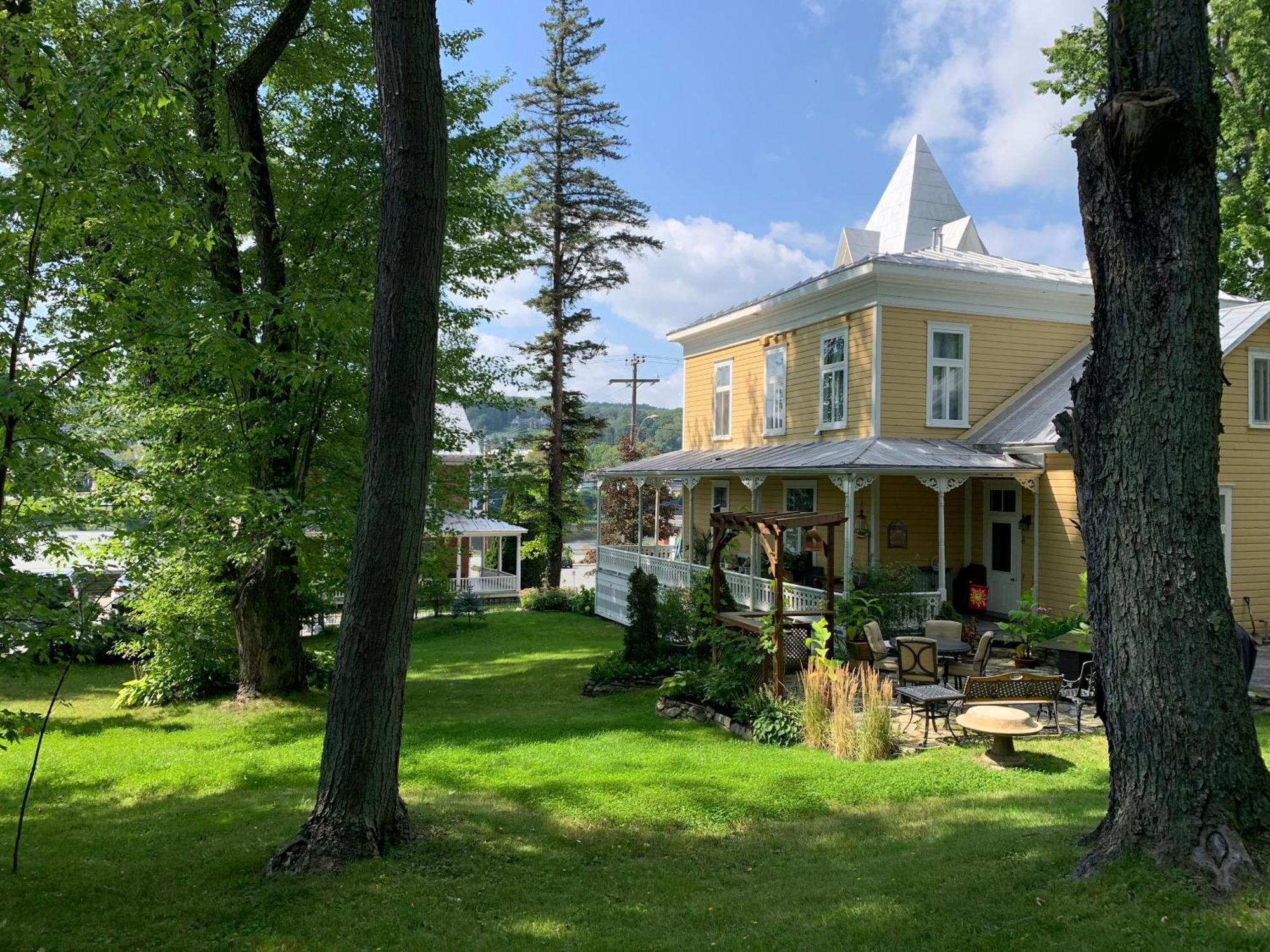 Gite Au Charme Victorien Beauceville Exterior foto