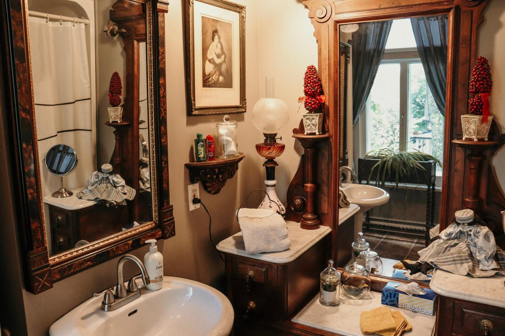 Gite Au Charme Victorien Beauceville Exterior foto